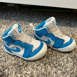 Nike Jordan Crib Sneakers